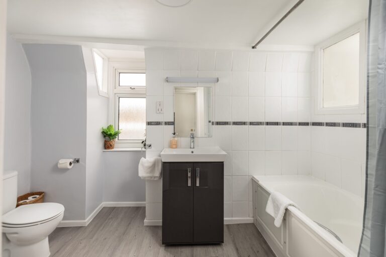 top-bathroom-2048x1365